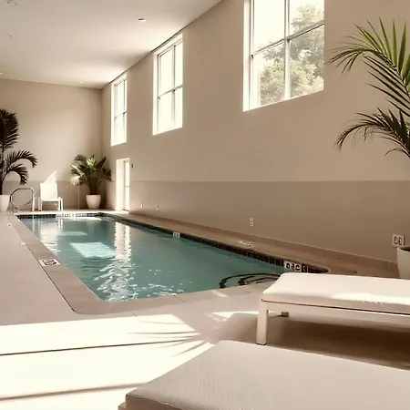 Designer Vip Apartments With Luxurious Swimming Pool *